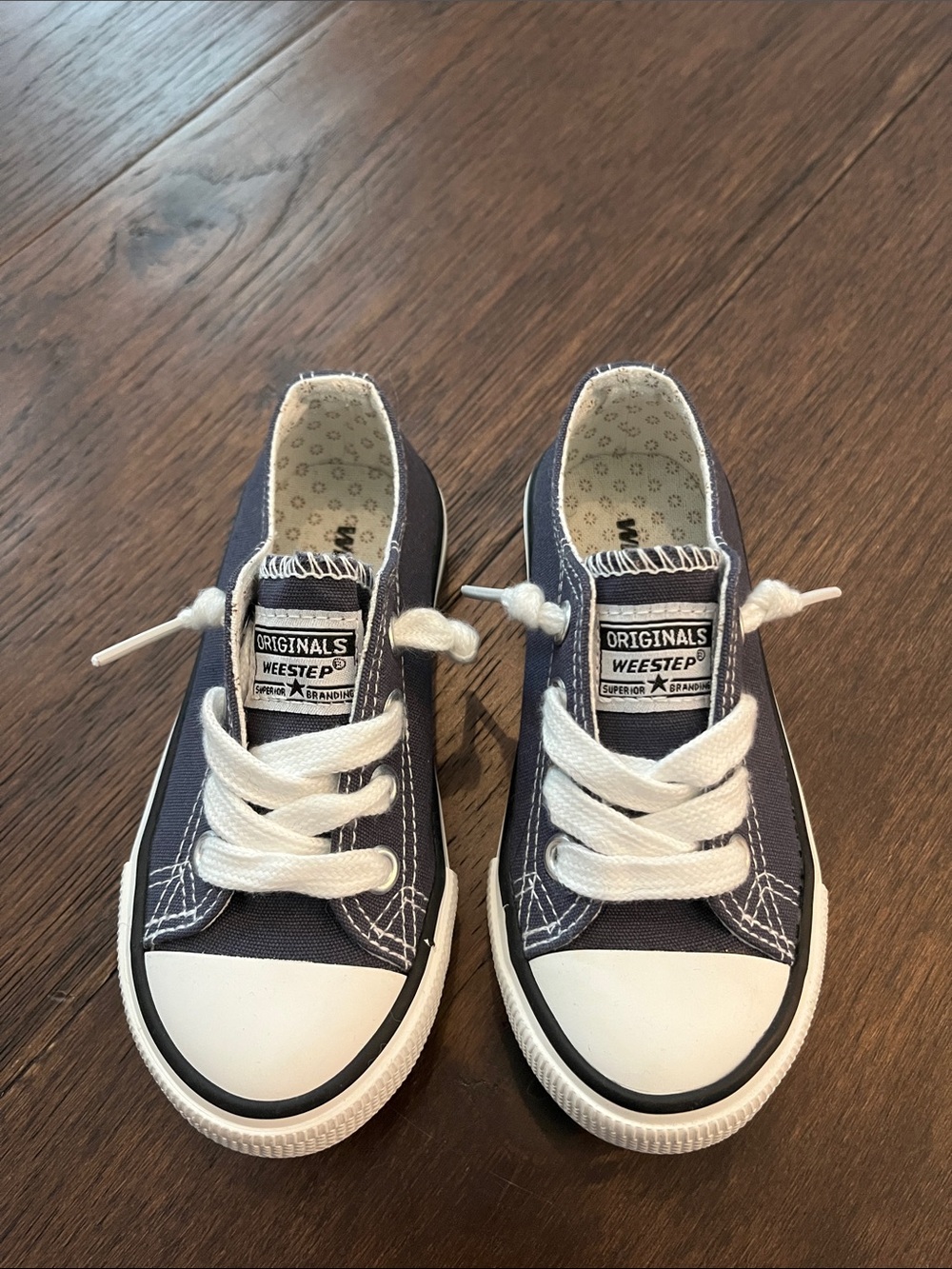 Weestep Kids Canvas Low-Top Sneakers in Navy with White Trim